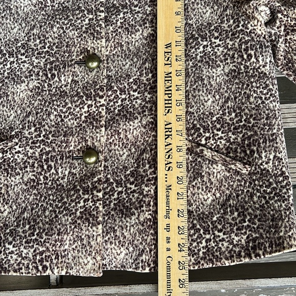 Talbots Button Down Leopard Print chunky gold button jacket pockets. 16 petite - Picture 13 of 13